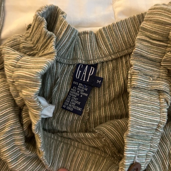 GAP pants - Picture 2 of 2
